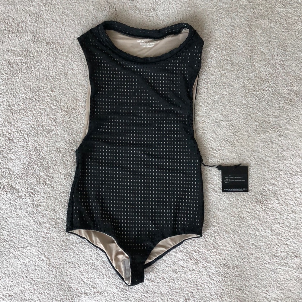 Acacia One Piece NWT